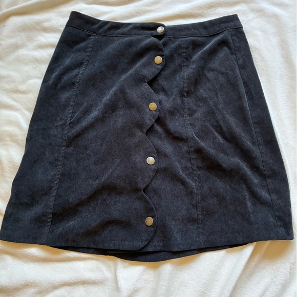 Love Riche Dresses & Skirts - LOVE RICHE Black Corduroy Snap-Front Mini Skirt – Size S